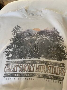 Abercrombie & Fitch White Great Smoky Mountains Graphic Crew Sweatshirt